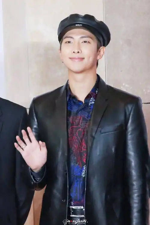 金南俊温柔漩涡##金南俊熊熊保护法