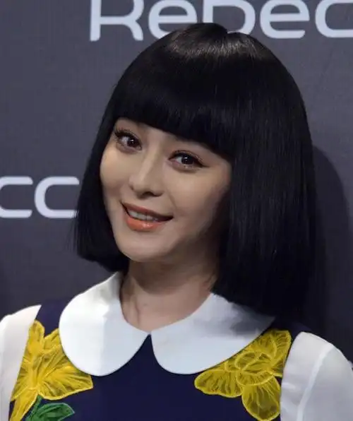 女神也卖萌 范冰冰短发bobo头亮相