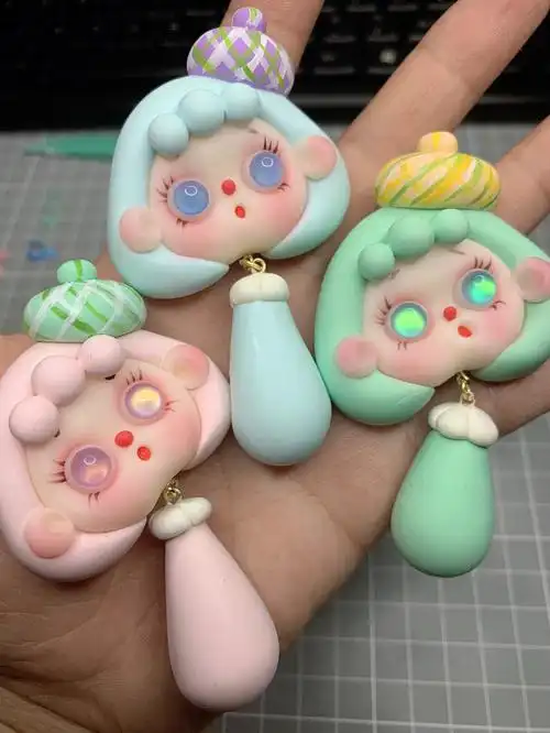 原创粘土 小闺蜜挂件#我的粘土世界  #粘土手工  #超轻粘土  #粘土