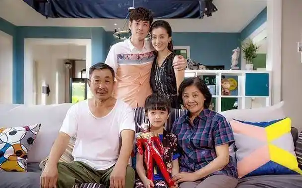 演员徐梵溪:出道16年改名4次,爱情输给李小冉,38岁仍单身_徐佳宁_刘欢