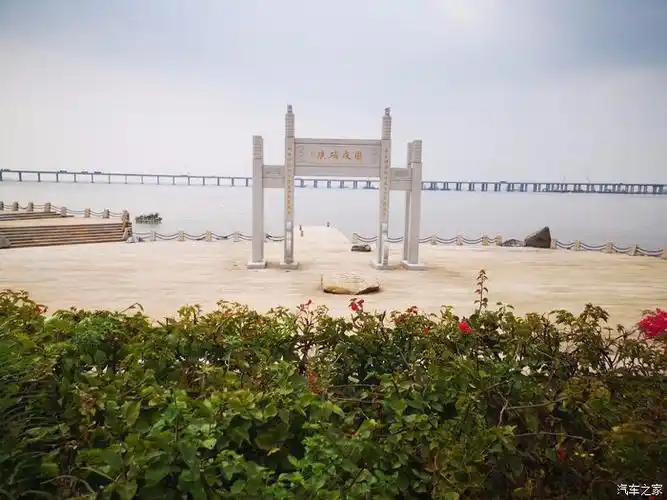 景点长廊的尽头固戍码头