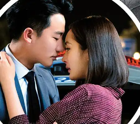 【图】杨幂黄轩亲吻照甜到爆 自称不当老干部想当老顽童