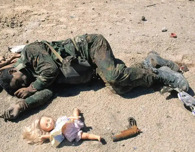 1991年的死亡高速上被炸死的伊拉克士兵.