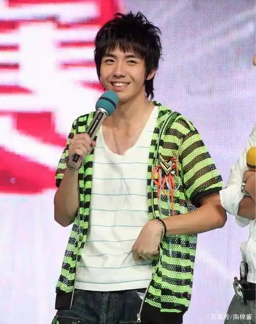 俞灏明:19岁歌手出道,23岁毁容被分手,31岁提名白玉兰!