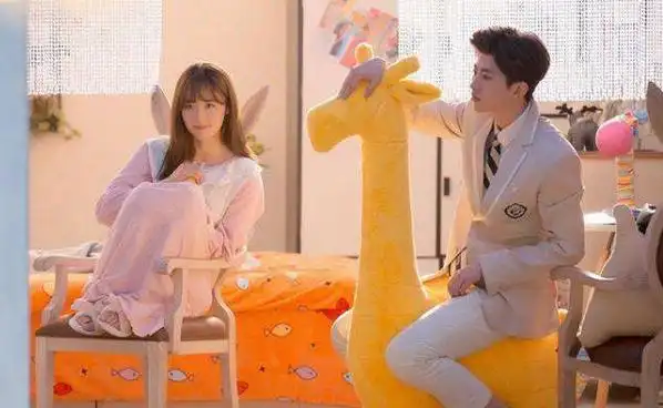 卢洋洋蔡徐坤吻戏图片,她为什么没参加青春有你2