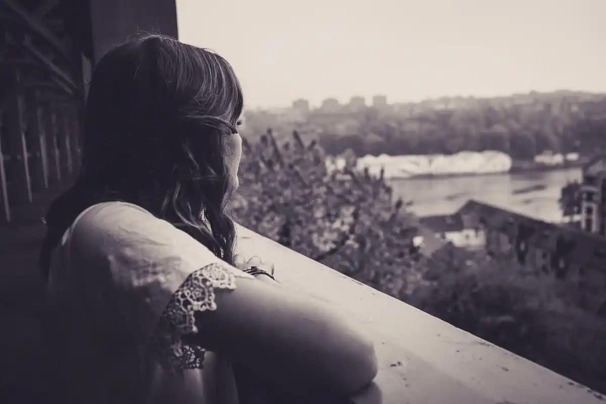 28条深夜心情难过的伤感痛心文案  1.