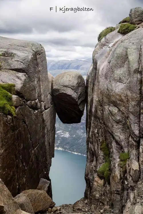 【左姐的旅行】2019年成功登顶挪威奇迹石.