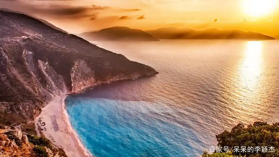 希腊岛最美的海滩介绍,游在那清澈无比的蔚蓝大海!