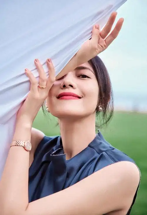 高圆圆到底算不算国民女神看她这19张生活照你就有答案了