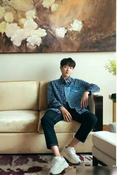 已经无所谓杨幂是不是有新恋情了,魏大勋为她做的这些实在是甜