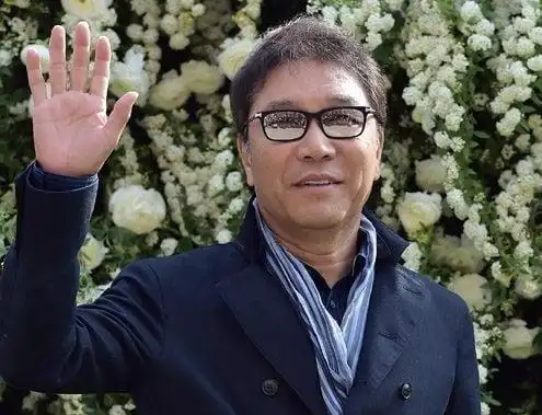 韩媒曝李秀满拥有私人公司 sm44%营收流入该公司