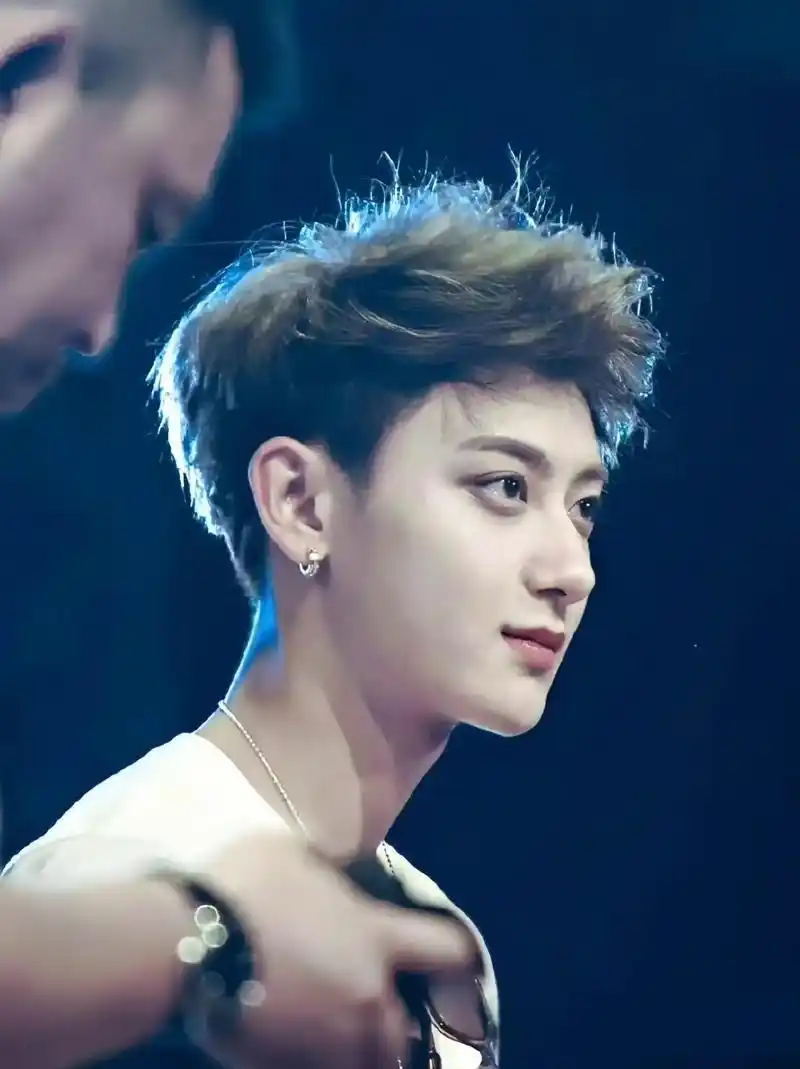 这谁顶得住啊!#黄子韬早期颜值