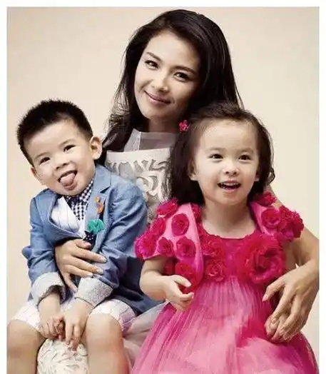 原创国民贤妻刘涛疯狂拍戏帮丈夫还清4亿债务和婆婆情同闺蜜