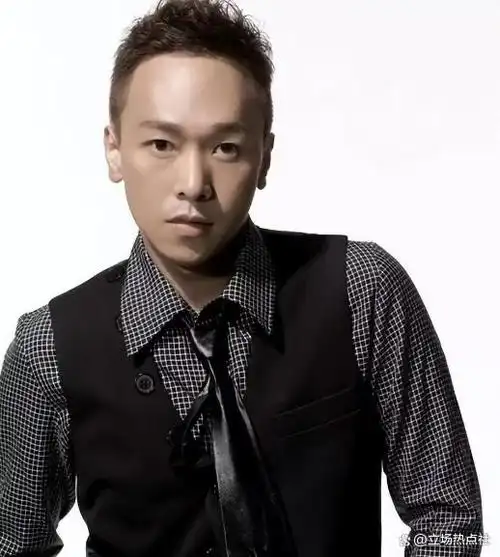 黄家驹墓碑遭破坏后续,黄家强言论影射内地?全网骂声一片