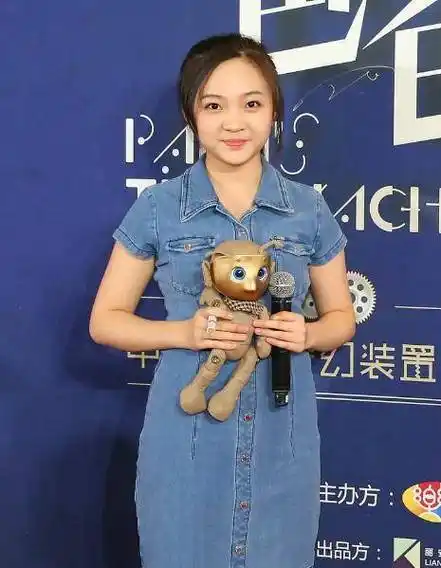 "奥运女孩"林妙可,2008年一曲惊艳了世界,如今现状如何了?