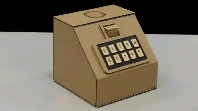 用硬纸板手工制作一个玩具保险箱教程,有点意思,好玩