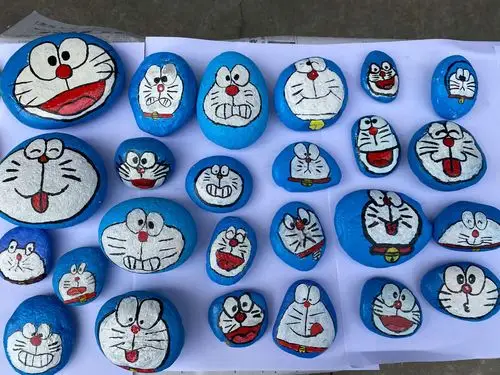 青川县关庄镇中心小学校学生美术作品石绘篇～"我用石头来作画"