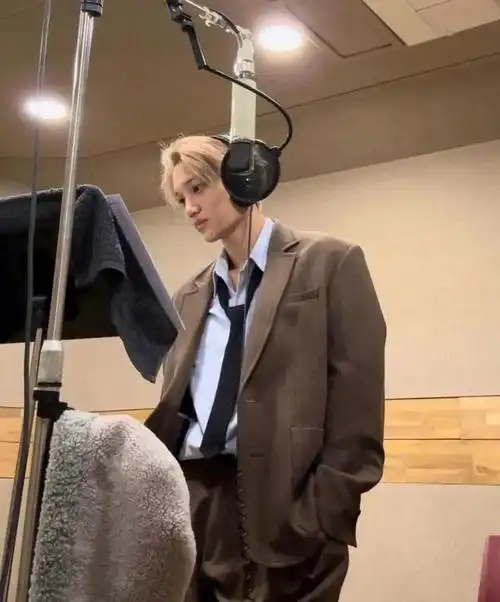 exo|烟熏妆|韩国政治人物|金钟仁(政治人物)_网易订阅