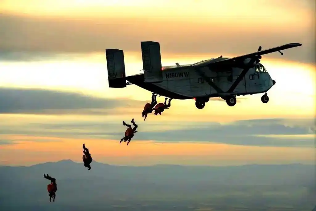 特种部队 #海豹突击队 想下载无水印壁纸,请抖音搜索 玲珑 - 抖音