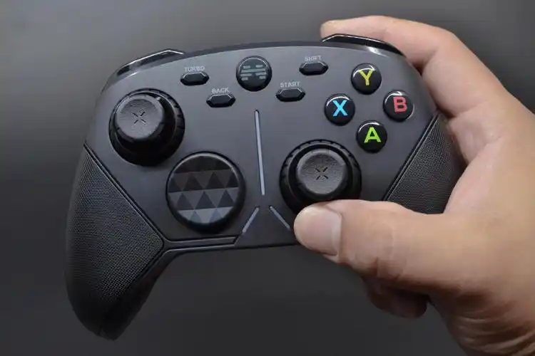 新瓶老酒玩味十足 北通阿修罗3s游戏手柄 - it手机资讯