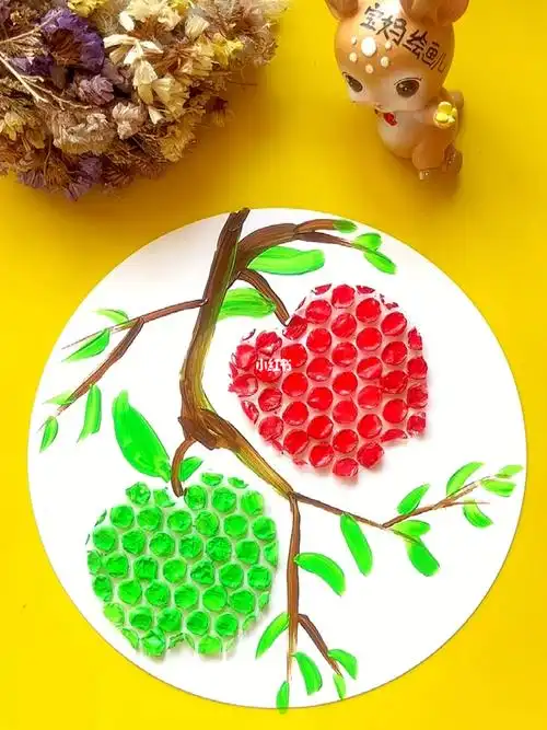 快递泡泡创意画  #青苹果  #红苹果  #儿童油画  #绘画  #画画