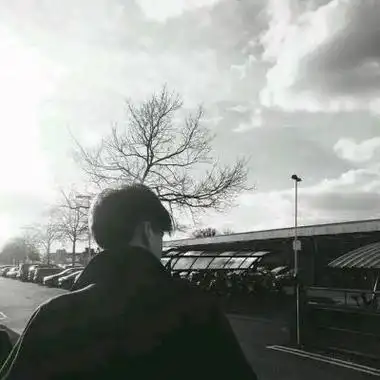 超拽个性的黑白头像爷们儿的霸气 你的能力配不上你的野心