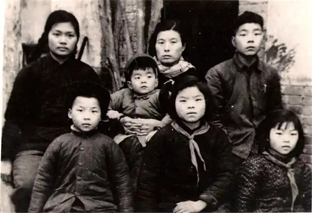 焦裕禄妻子18岁结婚一人养大6个子女要求严格从不搞特殊