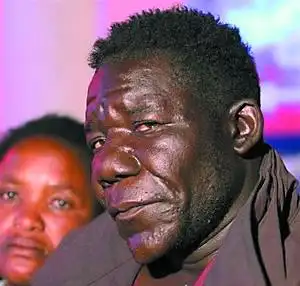 非洲"最丑先生"诞生 称比赛轻松不用做美容