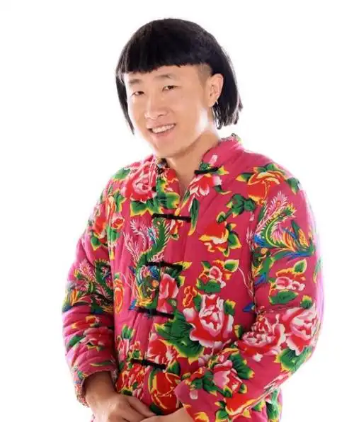 快手红人张二嫂个人资料简介 花棉袄创始人搞笑歌手张二嫂直播间