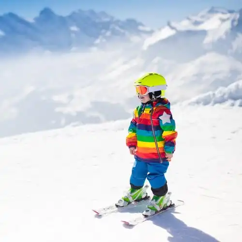 小,孩子,滑雪,山,动作,幼儿,儿童,安全帽,护目镜,杆,比赛,小孩,冬季