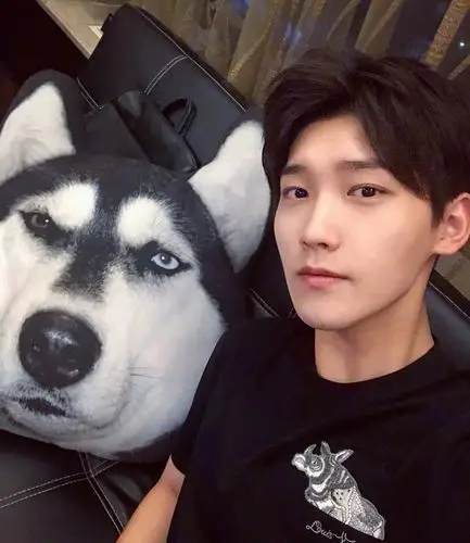 有没有哪位大仙可以提供一下邢昭林的手机壁纸,要清晰版,而且希望可以