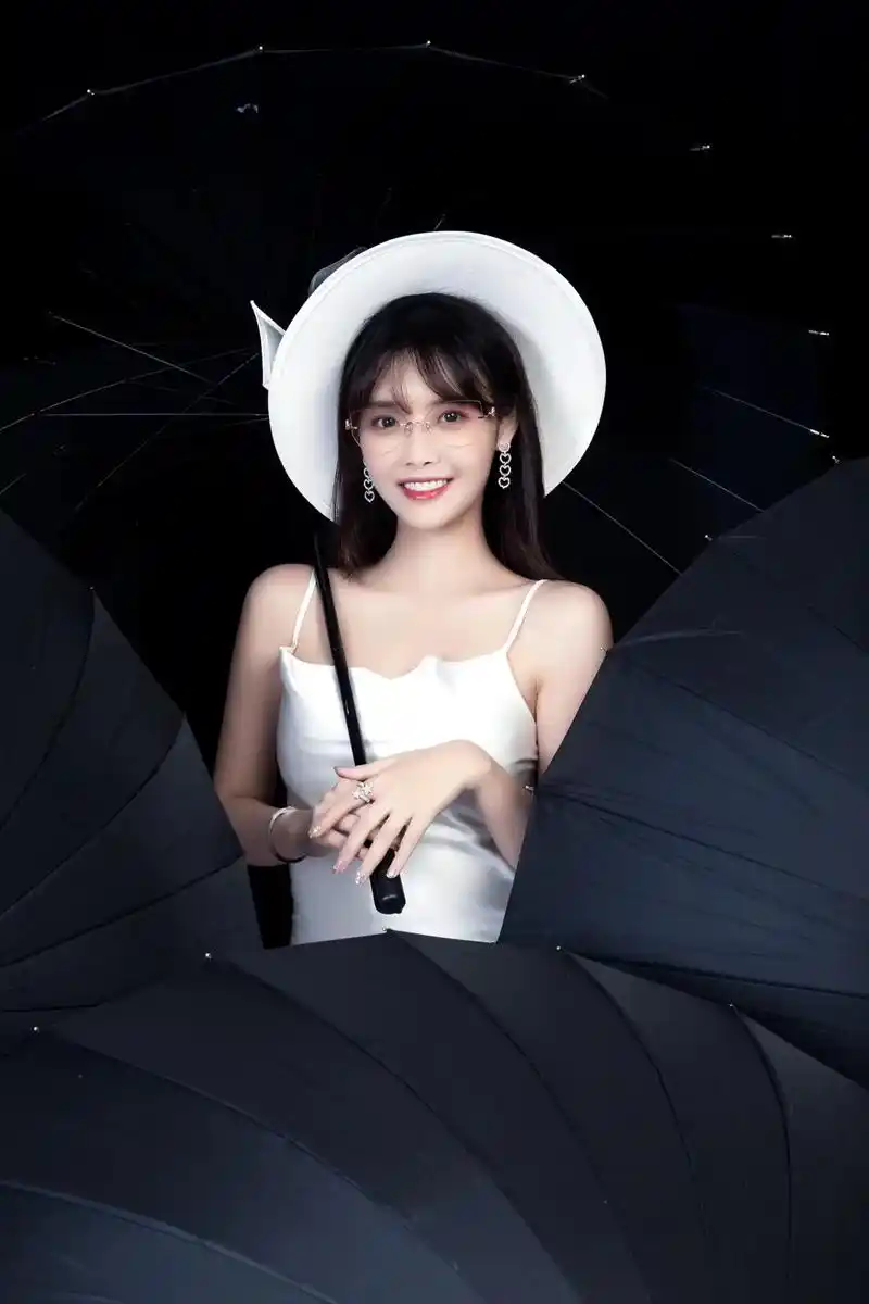 听说你们没有余粮了90来,满上!#朱容君兔子牙 快点击保存哦 - 抖音