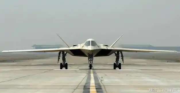迟迟不露面,轰20到底长什么样,超音速加高机动性或是标配