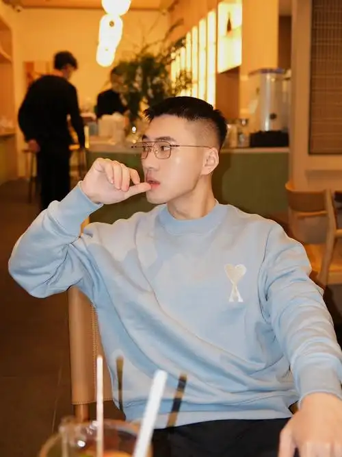 男人过了30岁就得显得斯文一点