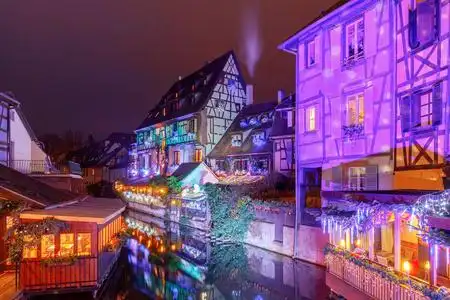 法国城市斯特拉斯堡圣诞前夜照片