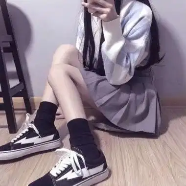 不露脸百褶裙校园风少女感头像女