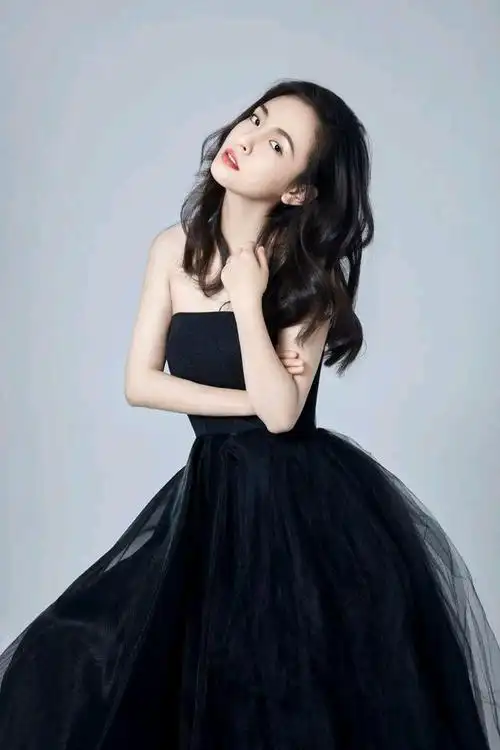 明星美图 | 吴倩穿黑色纱裙太美了