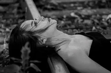 网上很火的伤感图片网上很火的伤感图片孤独