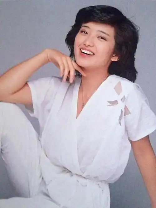 山口百惠,25张精美的照片_网易订阅