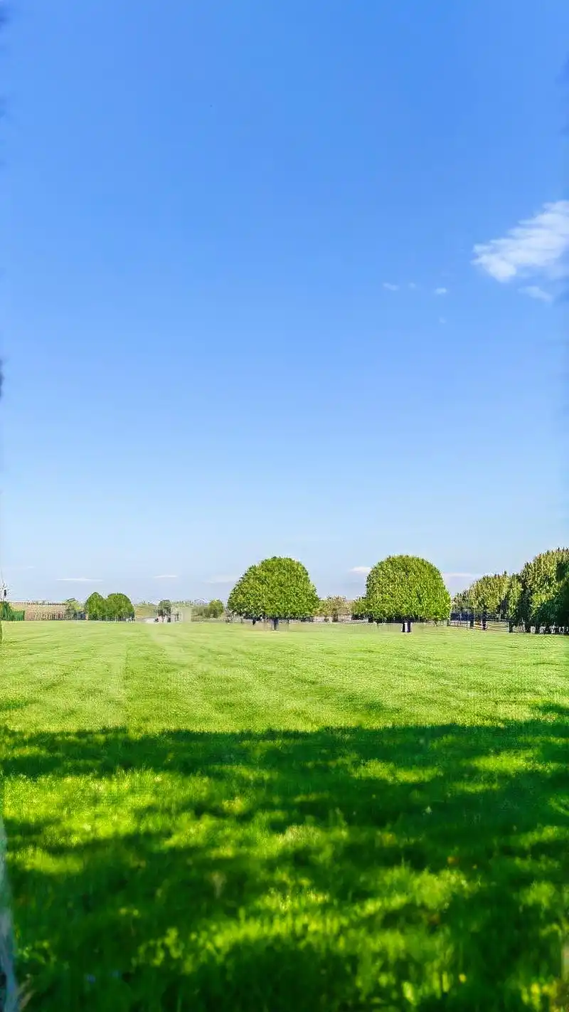 夏日清爽蓝天壁纸来袭9415 夏日炎炎,来一组清爽的蓝天壁纸降降温