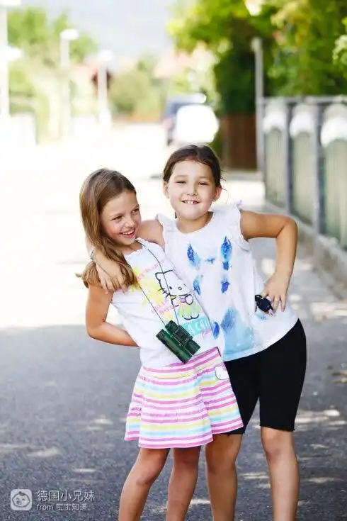 夏日:两个好朋友(附图)