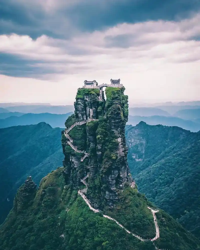 世界自然遗产,五大佛教名山之一,"梵净山.梵净山是中国第13 - 抖音