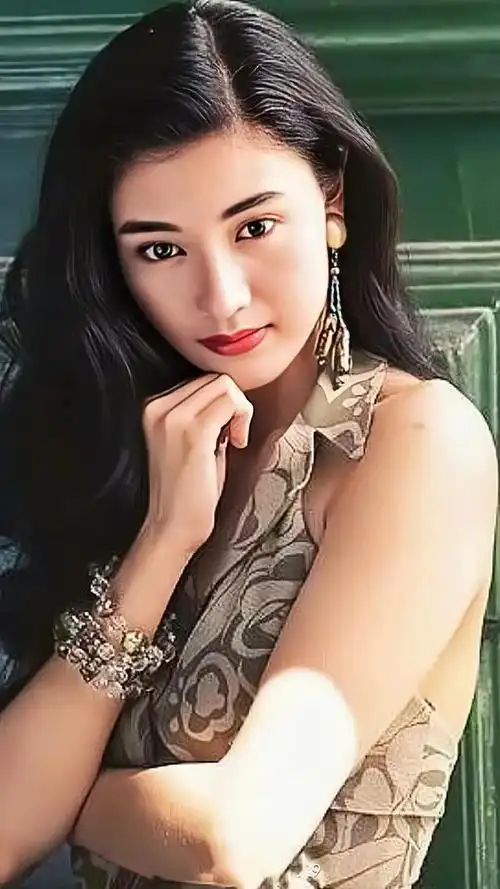 李嘉欣怀旧照片17_网易订阅