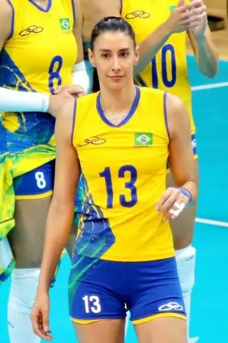 36岁费加雷重返巴西女排 为了世锦赛争冠 巴西黄金一代拼老命复出