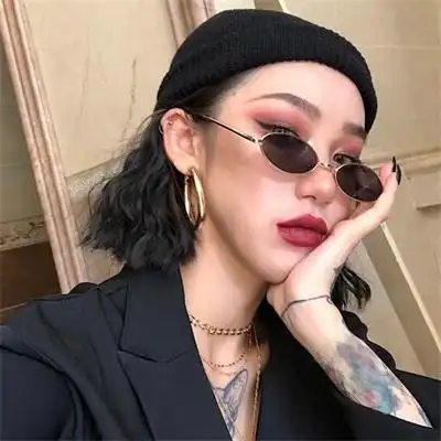 2022超拽霸气女头带墨镜很有范 超级个性又很酷的女头_女生头像_美头