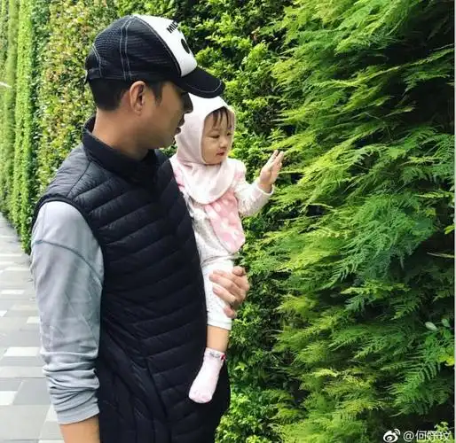 何妤玟老公是内地人吗