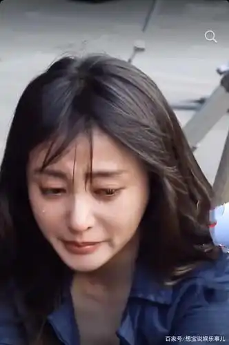 张天爱剧组崩溃大哭,工作人员不停安慰,得知原因后网友心疼了