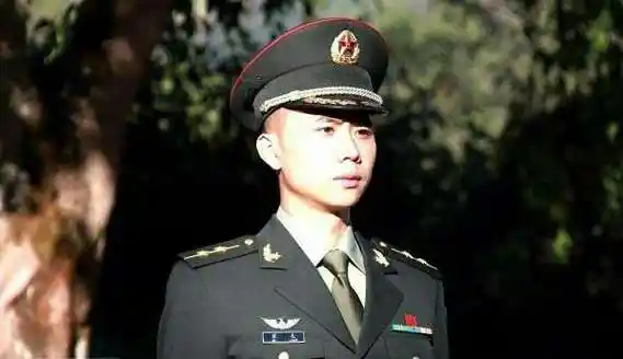 中尉在地方上相当于什么级别? - 你问我答网