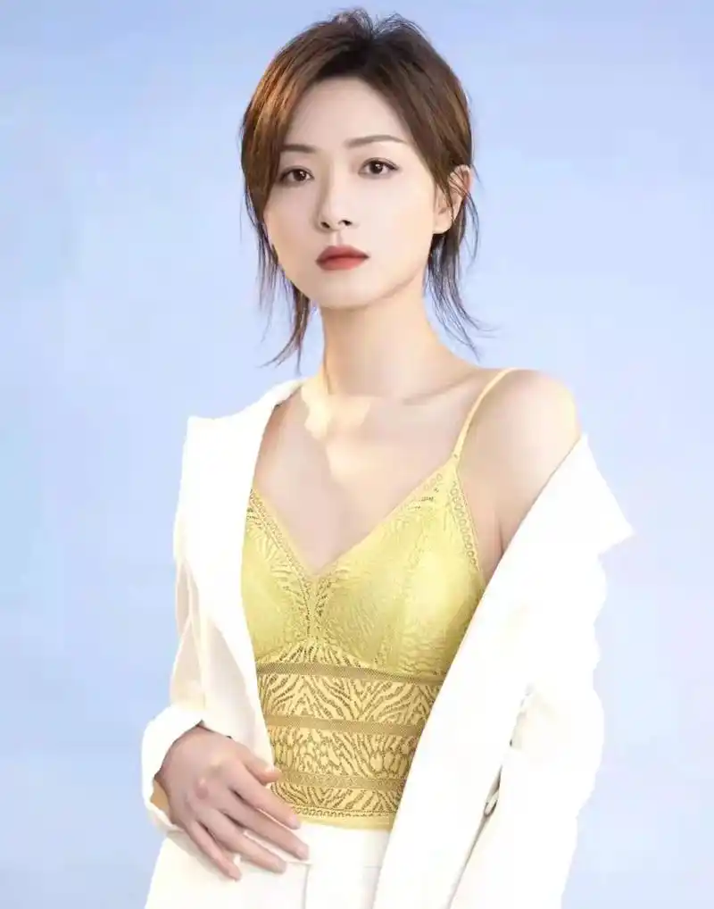 万茜,1982年5月14日出生于湖南省益阳市,中国内地影视女 - 抖音