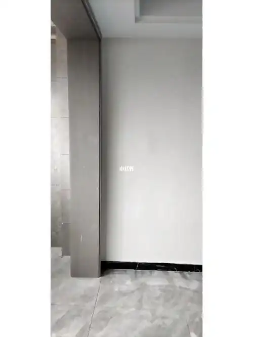 妈呀,这么多地方的痕迹,真是无语死了,买的多乐士的电脑配色浅灰色